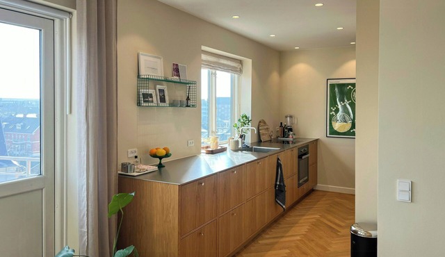 Light fifth-floor flat in Frederiksberg
