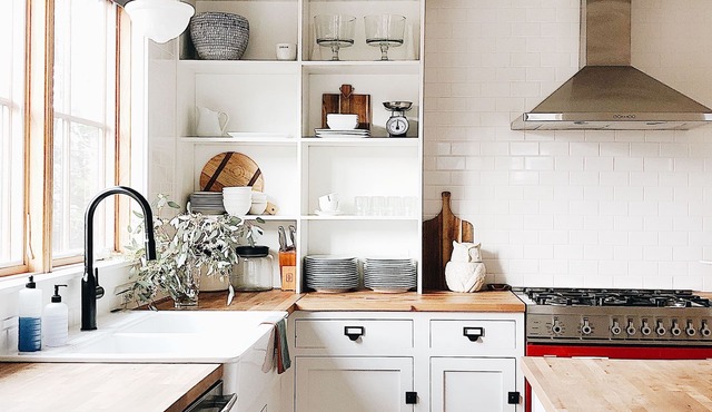 Light filled 6BR Home w/Game Lounge + Private Guest Suite Walkable Minutes 2 DT