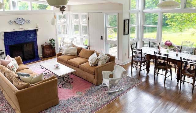 Light-Filled Cottage with Pool on Private 5 Acres