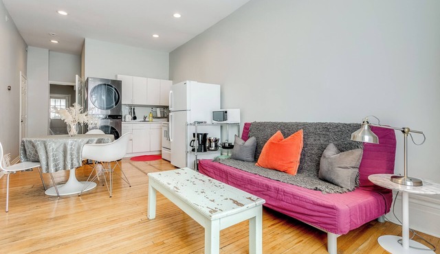 Light Filled Little Italy Suite w/Private Garden