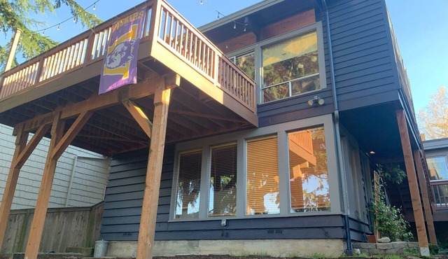 Light filled mid-century modern home near Childrens Hospital and UW.