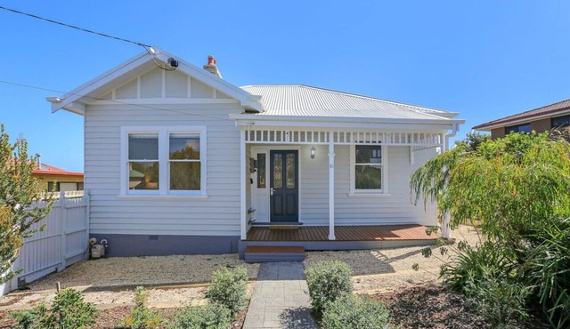 Light filled period home in beach suburb