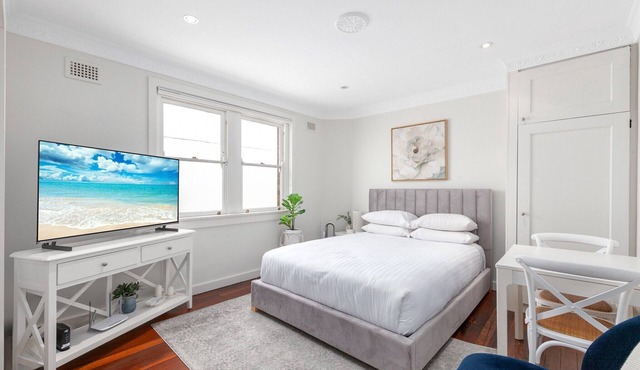 Light-Filled Studio near Rushcutters Bay Park