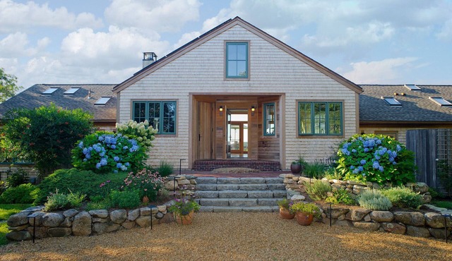 Light Open Vacation Home, Sweeping Waterviews, Hill Top, Private