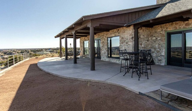 Lighthouse cabin West Rim
