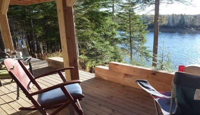 Lighthouse Chalets: A peaceful country spot on the banks of the Miramichi River