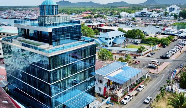 Lighthouse Hotel Semporna