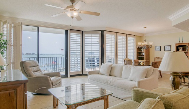 Lighthouse on the Bay, Beautiful 6th Floor Condo with Perdido Pass View!