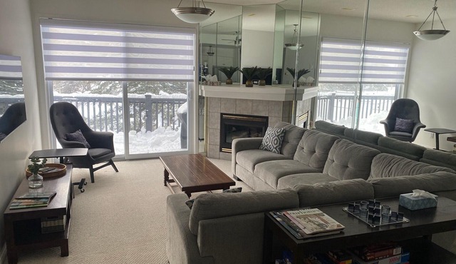 Lighthouse Point Condo - next to Georgian Bay, 5 min from the slopes!