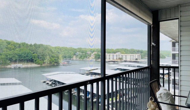 Lighthouse Retreat | 2Bed, 2 Bath | Quiet Cove | Boat Slip & Pool Access