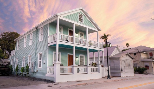 Lighthouse Suites Collection