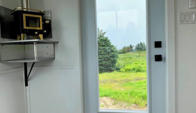 Lighthouse Tiny Home - Surf Western Head
