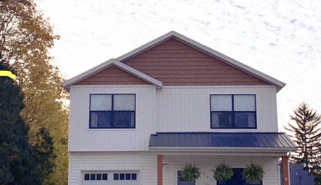 Like New Home Close to Lima in Quiet Suburb Great Location