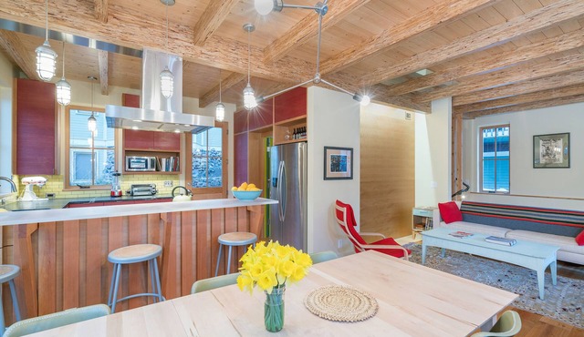 Like You're Local | Spacious Sunnyside Home for long stays, walk everywhere