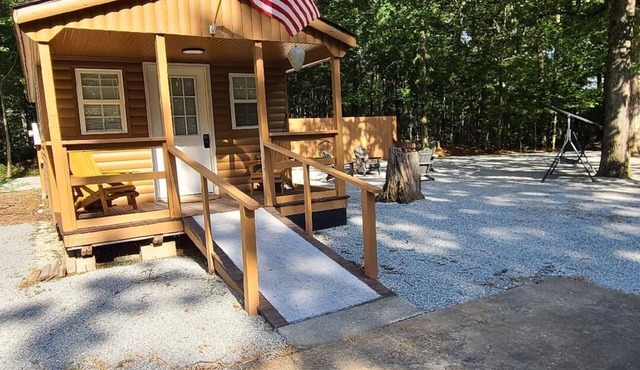 Lil Cabin w/Hot Tub in Private Fenced in Area. Near KY Lake