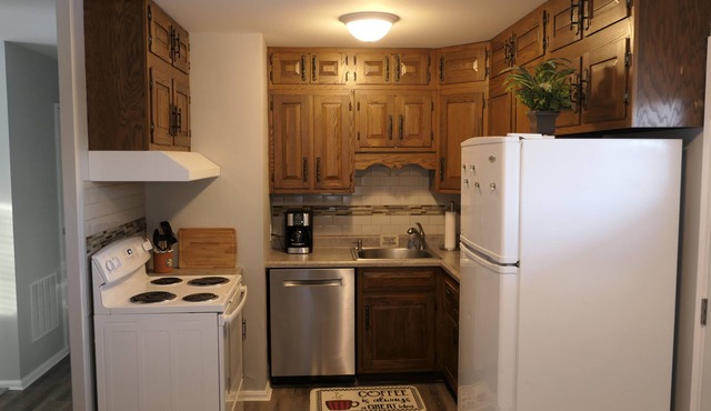 Lil' Grand - 3 bedroom , 1 full bathroom; Ready for your Columbus experience! 😎