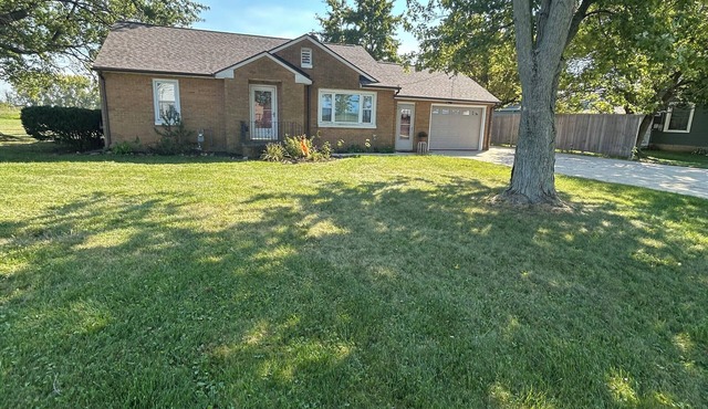 LIL HOUSE - 2-bedroom house with AC in charming Port Clinton