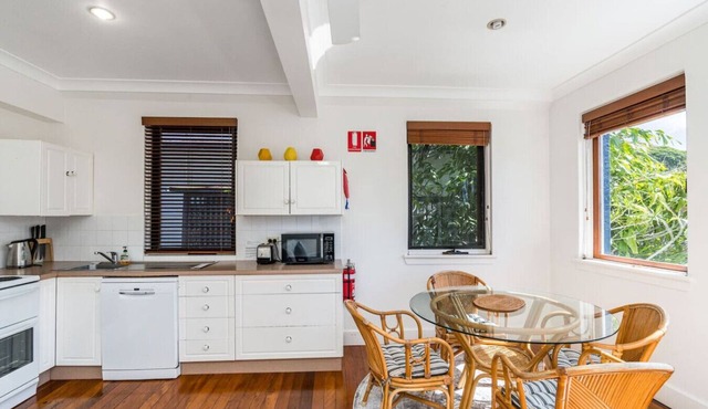 Lil Nauti Broadview Apartments