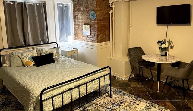 Lil' Studio on Washington Park