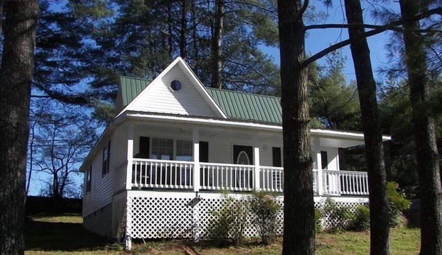Lil White House with Water Trampoline