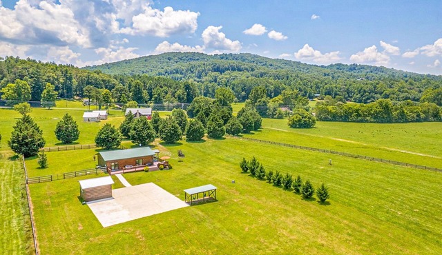 "Lil Yellowstone" Adventurers retreat where flowing waters meet mnt valley views