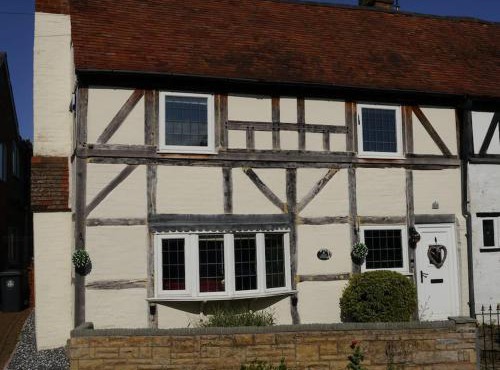 Lilac Cottage -Sleeps 6 -HOT TUB