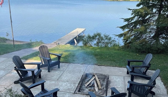 Lilac Retreat lake house sauna + pickleball close to St. Johns and St. Bens