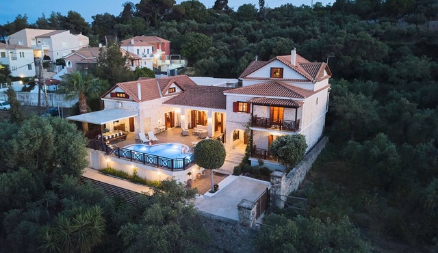 Lilas Luxury Villa, is a stone manor with its own private pool .