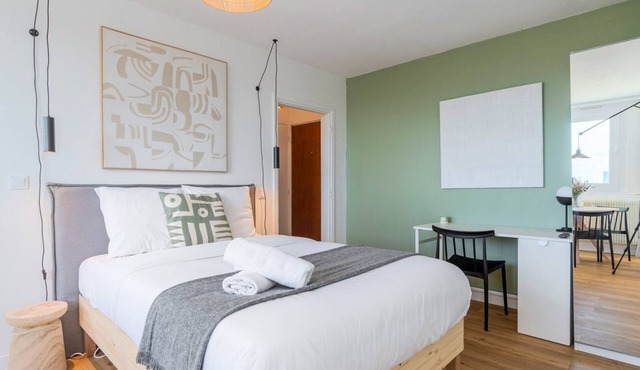 Lille Hellemmes - Nice studio with parking !