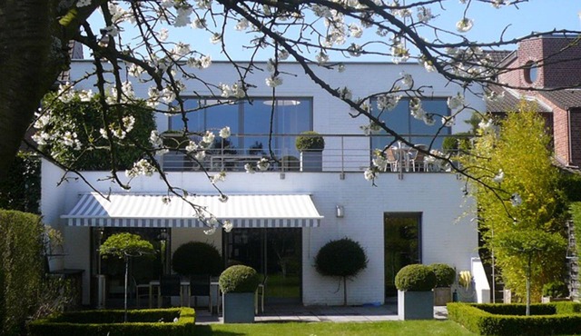 Lille. Marcq in baroeul. Large garden . 10 minutes from Lille center and the metro