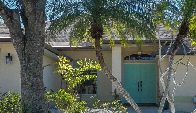 Lillian Lagoon nSpacious 3BR Canal-Front Retreat in Port Charlotte