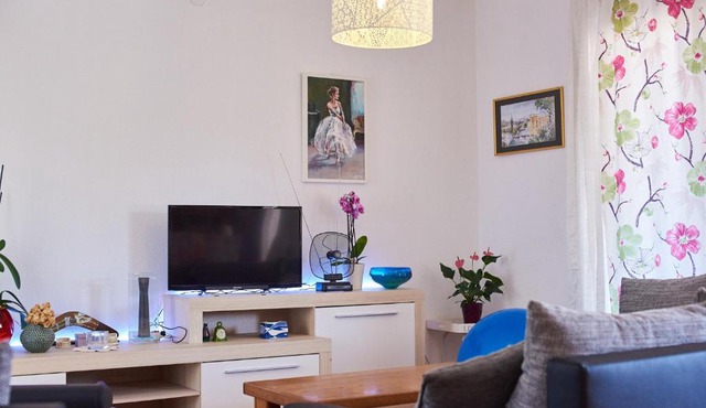 Lilly Apartment