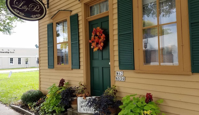 Lilly Pad Boerners Guest house