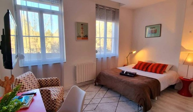 Lilly-Tout à pied, proche gares, Grd Palais&Centre