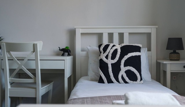 Lily Apartment 2 - 2 bed flat Bedlington