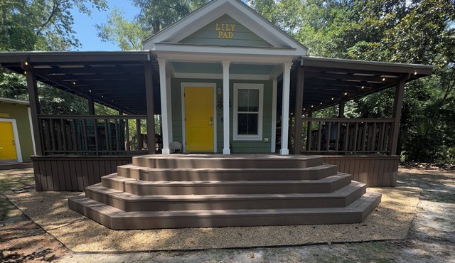 Lily Pad cottage in Wiggins, just 10 minutes to the town center