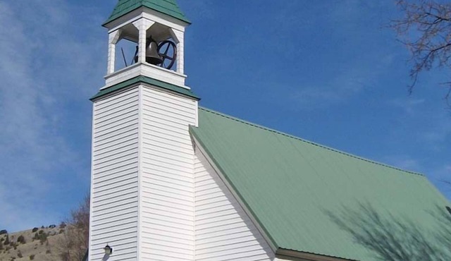 Lilypad house in Drummond, Montana