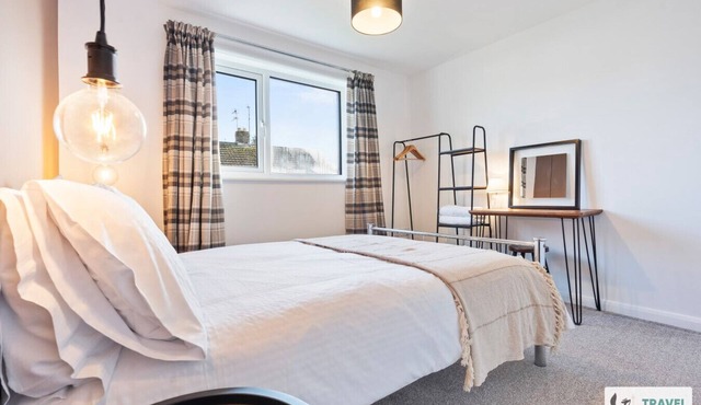 Lime Corner: Peaceful with Parking