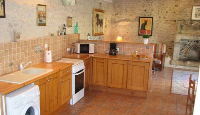 Limerac child-friendly cottage, heated pool, toddler's pool & wheelchair access.