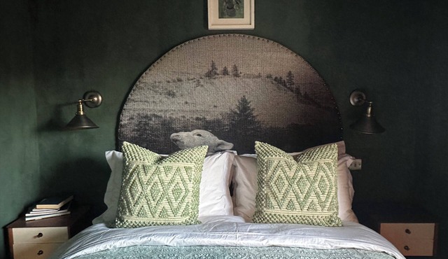 Limestone-clad gem Nestled Within a Country Estate