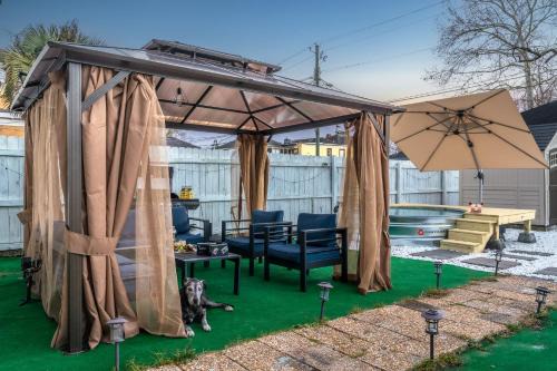 Limited Feb Sale Savannah Downtown Pool Oasis