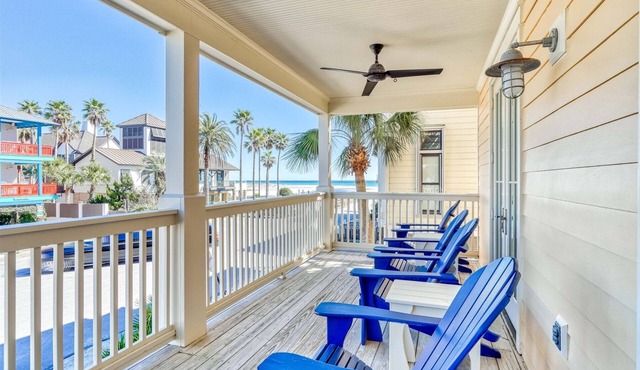Limited Time March Savings | Parking for 3, Gulf views, Steps to Red Bar, and the Beach!