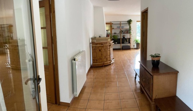 Limoges Villa 200 m2 - Indoor heated swimming pool + Jacuzzi