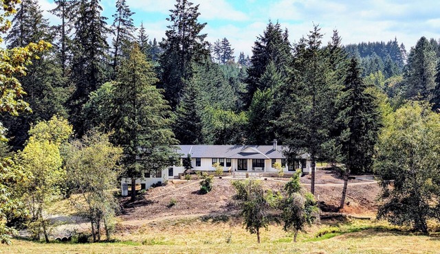 Lince House ~ In the Center of it All!