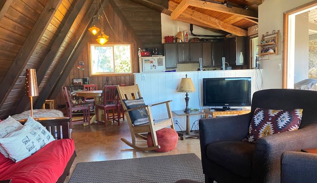 Lincoln City/Road's End Furnished Oregon Coast Cozy Home for Rent