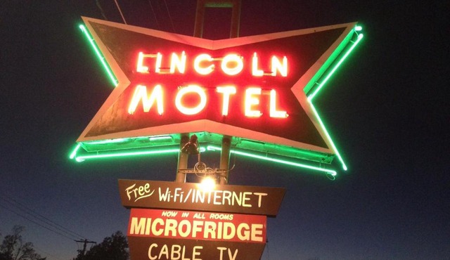 Lincoln Motel