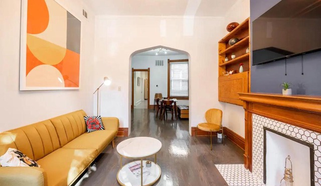 Lincoln Park 3 BR Penthouse