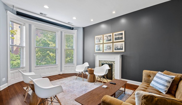 Lincoln Park/depaul 8 Bed 1 Parking Spot by AllSet Turnover