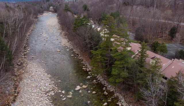 Lincoln Riverfront Condo - Awesome Location for Outdoor Adventures