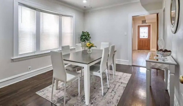 Lincoln Square Newly Remolded Unit w/Central HVAC